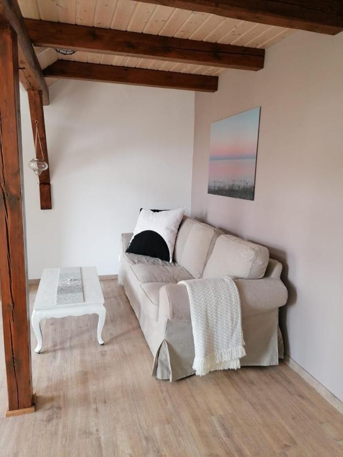 Fw Mittschiffs, 1 Obergeschoss, Petershof-lehbek Apartment *